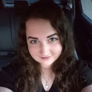 Meet your Posher, Marissa